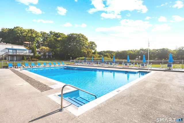 31 Harbour Village C, Branford, CT 06405