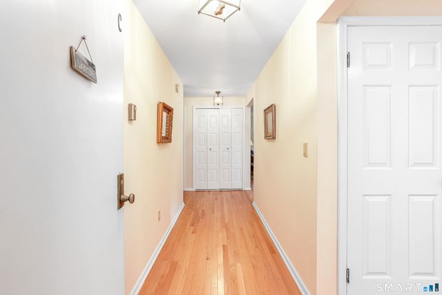 31 Harbour Village C, Branford, CT 06405