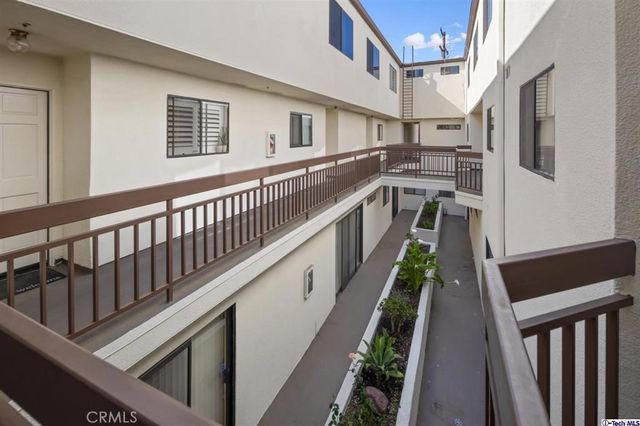 1247 E Wilson Avenue E 9, Glendale, CA 91206