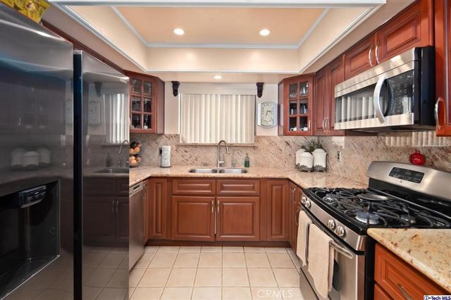 1247 E Wilson Avenue E 9, Glendale, CA 91206