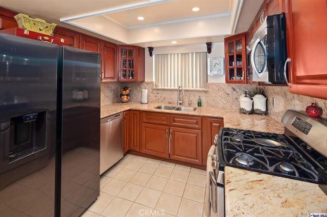 1247 E Wilson Avenue E 9, Glendale, CA 91206