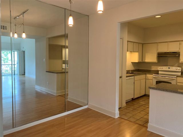 2100 Tanglewilde Street 402, Houston, TX 77063