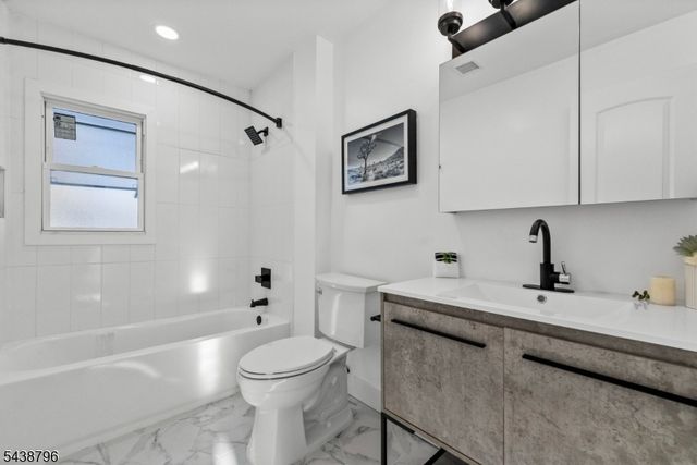 177 Rockwood Pl, Englewood City, NJ 07631