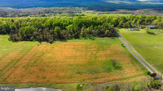 175 ROONEY RD, Hedgesville, WV 25427