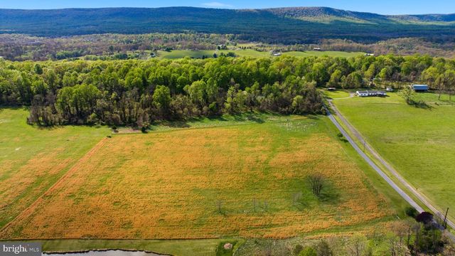 175 ROONEY RD, Hedgesville, WV 25427
