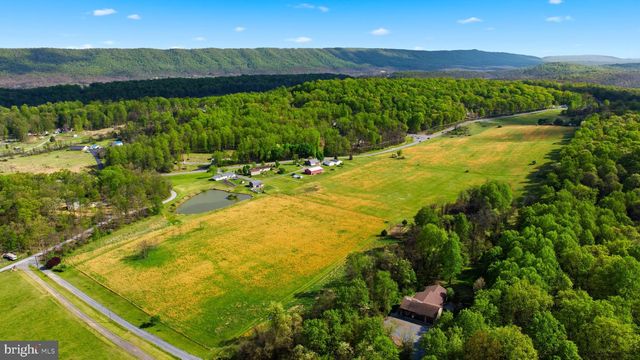 175 ROONEY RD, Hedgesville, WV 25427