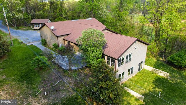 175 ROONEY RD, Hedgesville, WV 25427