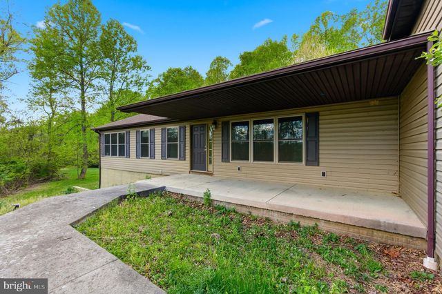 175 ROONEY RD, Hedgesville, WV 25427