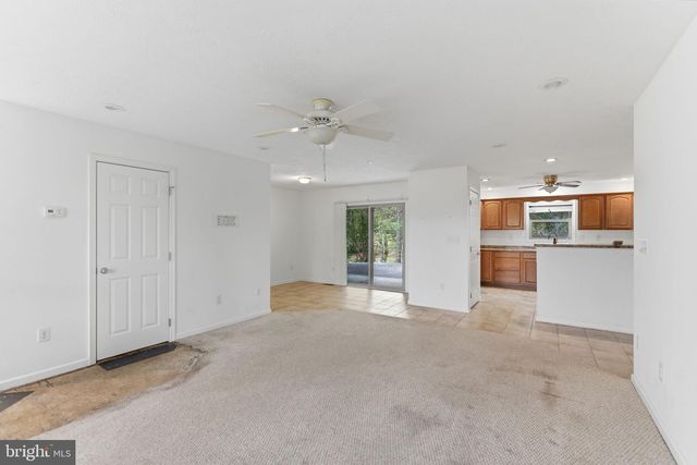 175 ROONEY RD, Hedgesville, WV 25427