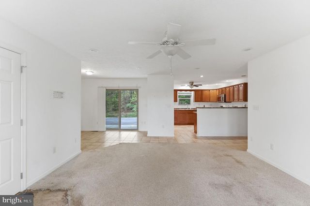 175 ROONEY RD, Hedgesville, WV 25427