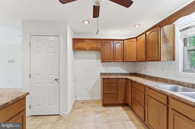 175 ROONEY RD, Hedgesville, WV 25427