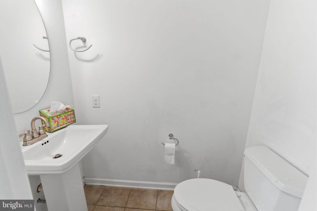 175 ROONEY RD, Hedgesville, WV 25427