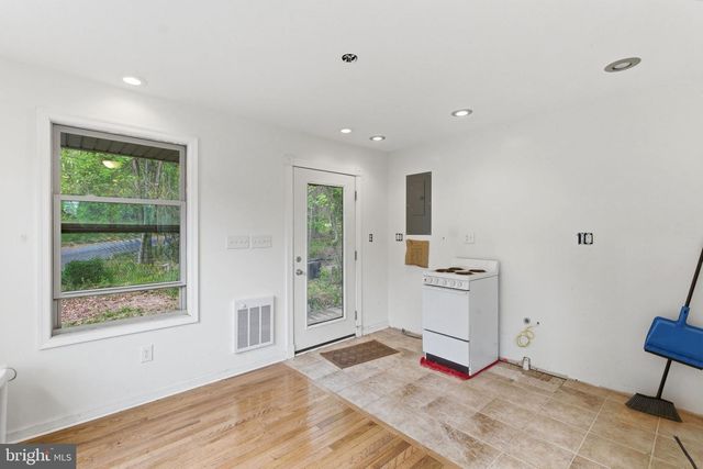 175 ROONEY RD, Hedgesville, WV 25427