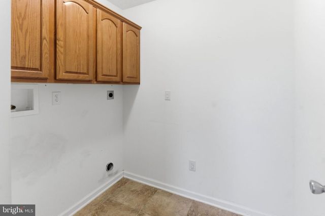 175 ROONEY RD, Hedgesville, WV 25427