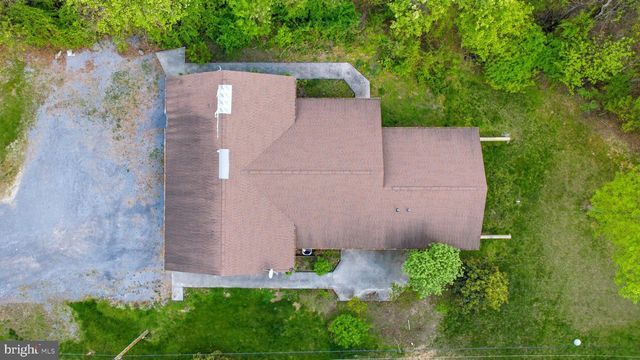 175 ROONEY RD, Hedgesville, WV 25427