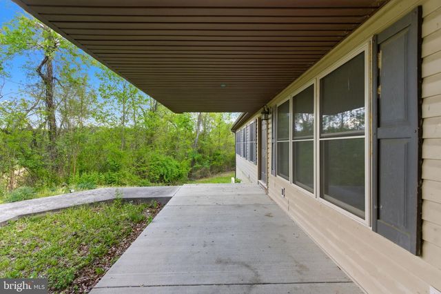 175 ROONEY RD, Hedgesville, WV 25427