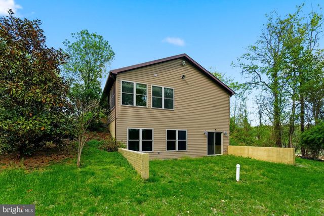 175 ROONEY RD, Hedgesville, WV 25427