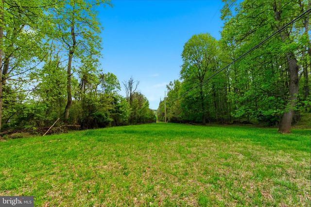 175 ROONEY RD, Hedgesville, WV 25427