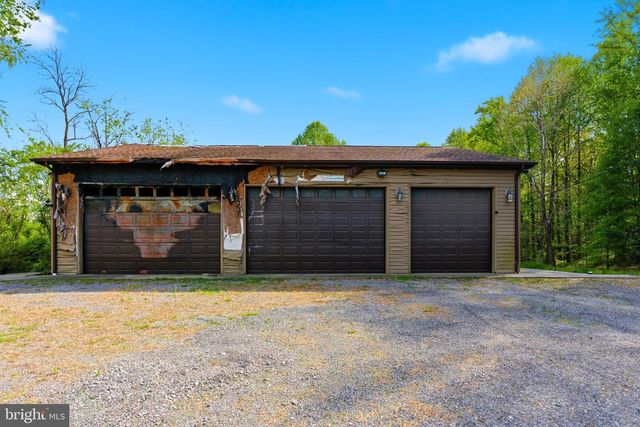 175 ROONEY RD, Hedgesville, WV 25427