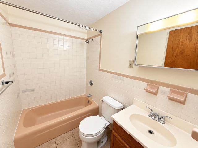 350 Highland Ave 35, Malden, MA 02148