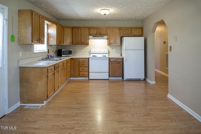 185 Davy Crockett Drive, Greeneville, TN 37743