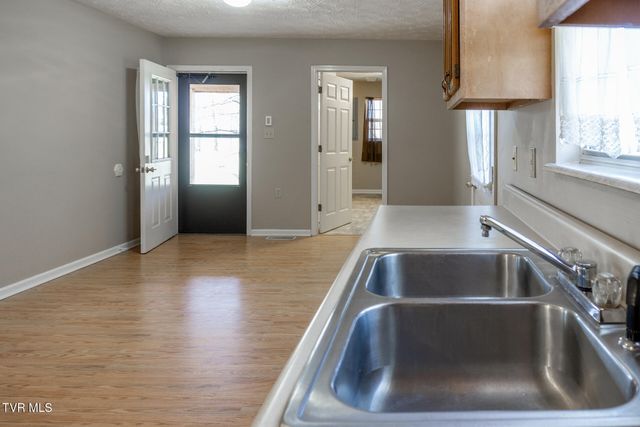 185 Davy Crockett Drive, Greeneville, TN 37743