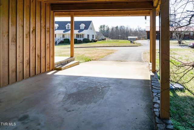 185 Davy Crockett Drive, Greeneville, TN 37743