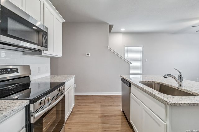 3838 Abbott Pass Unit 101, St Hedwig, TX 78152