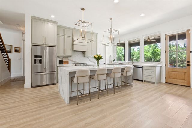 6401 Lyons Road, Garland, TX 75043
