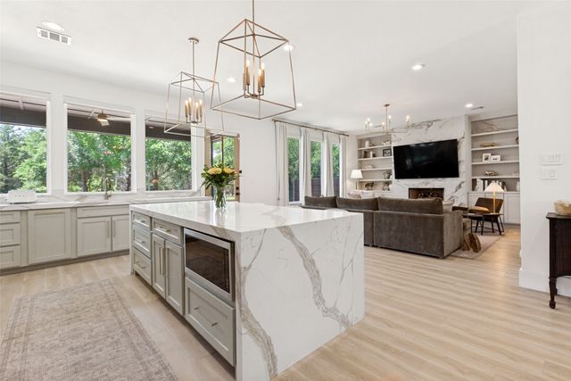 6401 Lyons Road, Garland, TX 75043