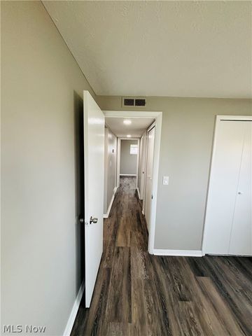 21045 Southbend Circle 6, Rocky River, OH 44116