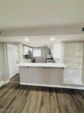 21045 Southbend Circle 6, Rocky River, OH 44116