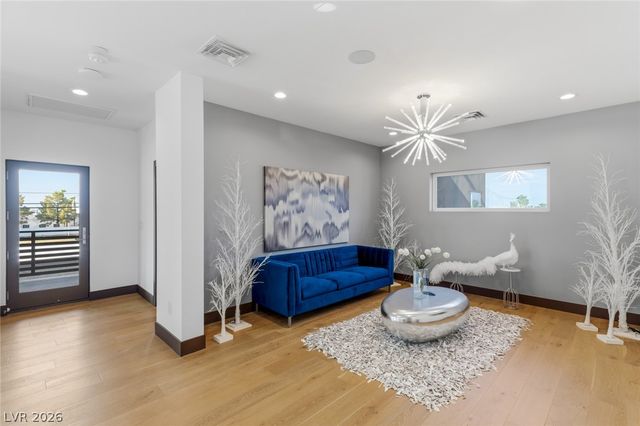 3740 Caesars Circle, Las Vegas, NV 89120