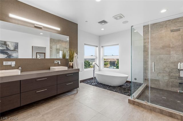 3740 Caesars Circle, Las Vegas, NV 89120