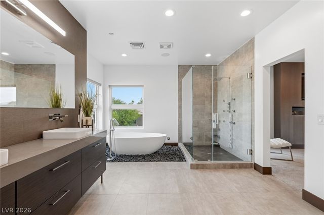 3740 Caesars Circle, Las Vegas, NV 89120