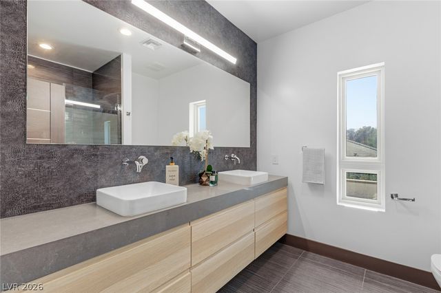 3740 Caesars Circle, Las Vegas, NV 89120