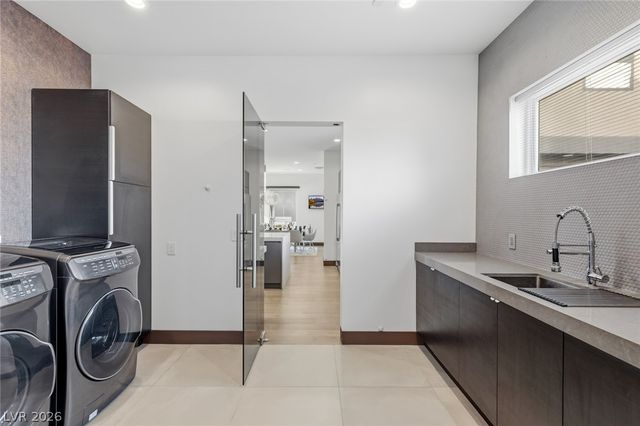 3740 Caesars Circle, Las Vegas, NV 89120