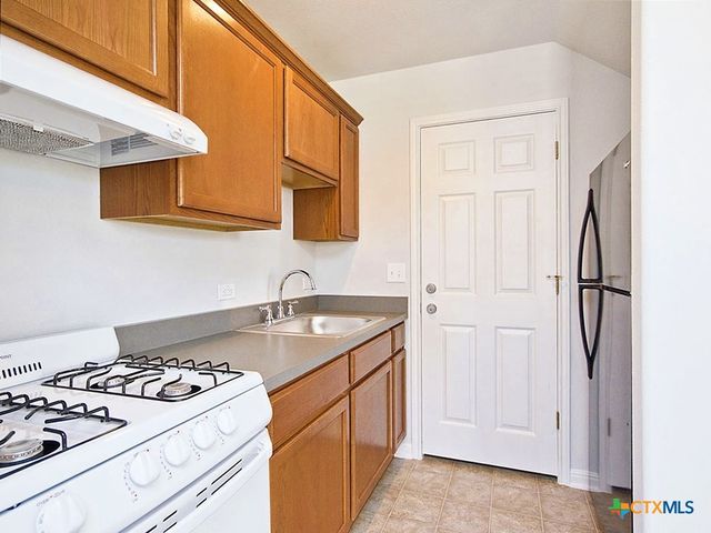 332 Trestle Tree C, San Marcos, TX 78666