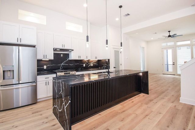 5615 Val Verde Street A, Houston, TX 77057