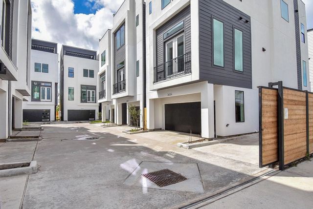 5615 Val Verde Street A, Houston, TX 77057