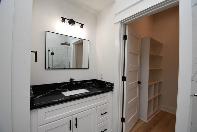 5615 Val Verde Street A, Houston, TX 77057