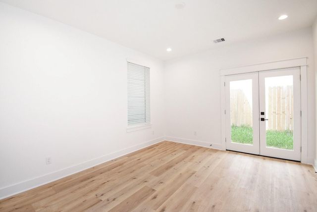 5615 Val Verde Street A, Houston, TX 77057