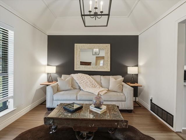 1662 Watson Road, Fort Worth, TX 76103