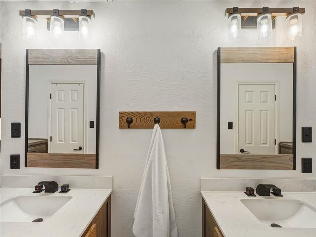 1662 Watson Road, Fort Worth, TX 76103