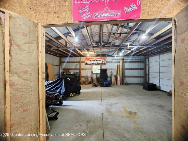 7694 N Meridian Road, Elsie, MI 48831