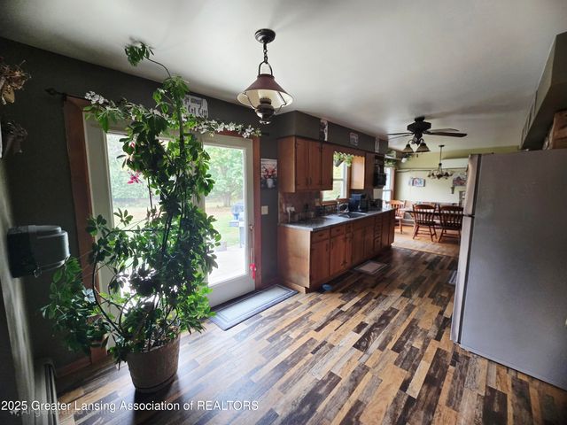 7694 N Meridian Road, Elsie, MI 48831