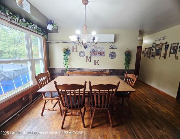 7694 N Meridian Road, Elsie, MI 48831