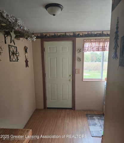 7694 N Meridian Road, Elsie, MI 48831