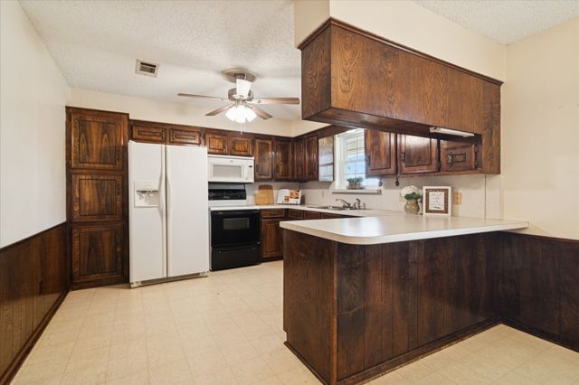 941 Maple Street, Howe, TX 75459