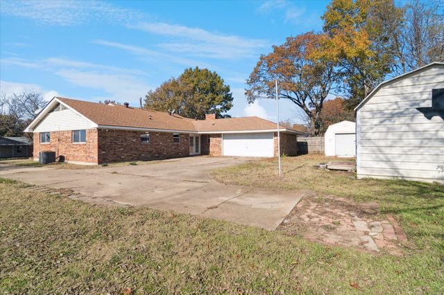 941 Maple Street, Howe, TX 75459